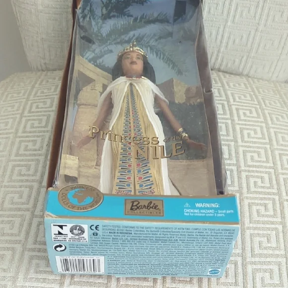 Barbie Princess of the Nile in White and Gold - Picture 12 of 12